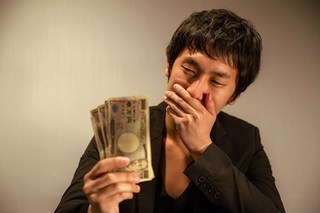 NKJ56_mankenmottekuchiwokakusu500.jpg